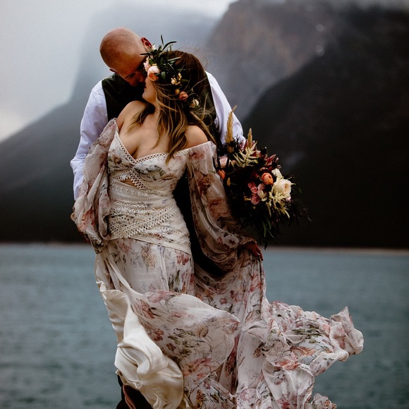 Meet your Posher, Jazmin - Picture 3 of 6